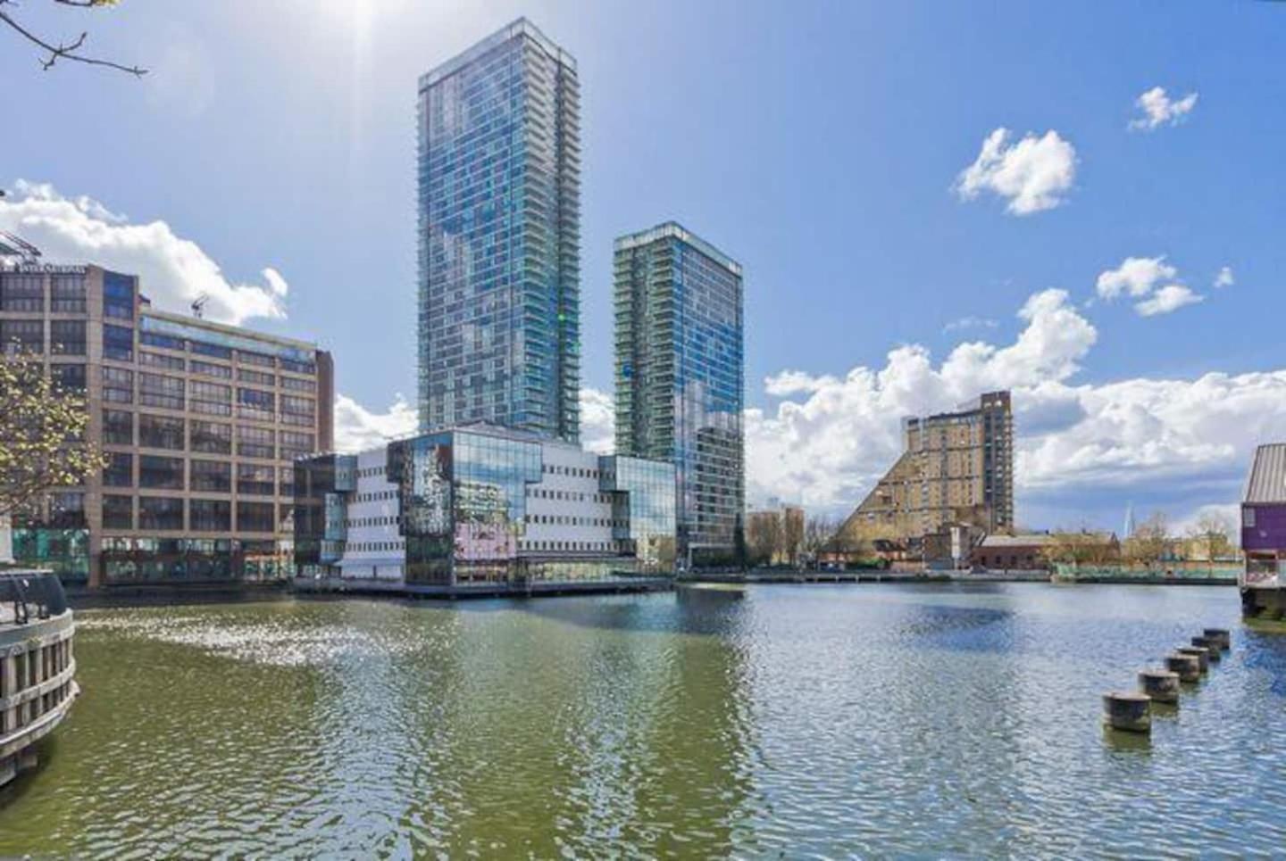 Modern 1 Bed Apartment At Heart Of Canary Wharf Londres Exterior foto